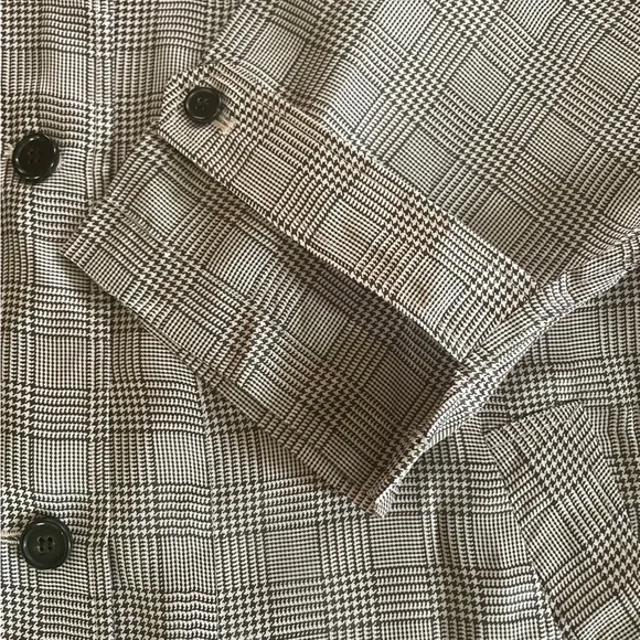 6397 Plaid Button-Up Lightweight Trench - Picture 5 of 9